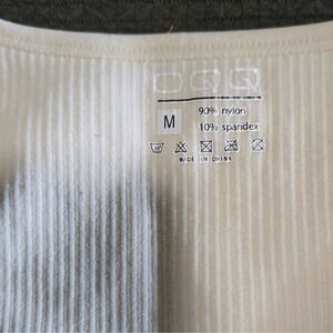 OQQ Women's White Ribbed Knit Pullover Top, Size M, Nylon/Spandex